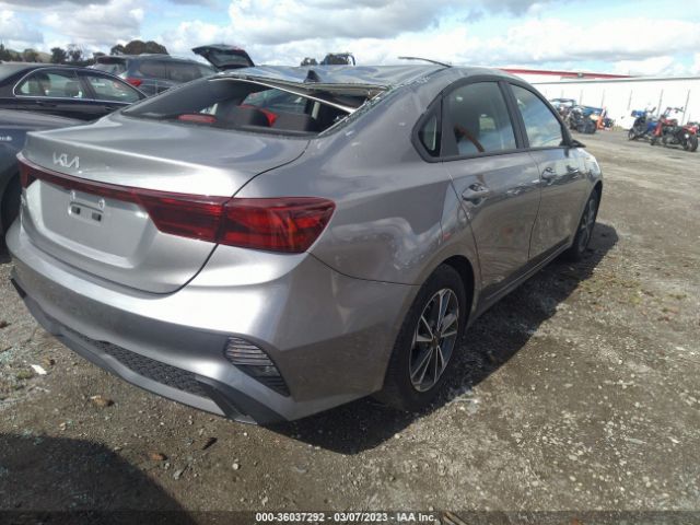 3KPF24AD8PE554756 KIA Forte Lxs