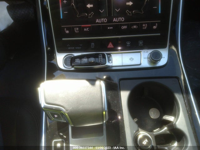 2021 Audi Q7, VIN: WA1VXAF76MD025196