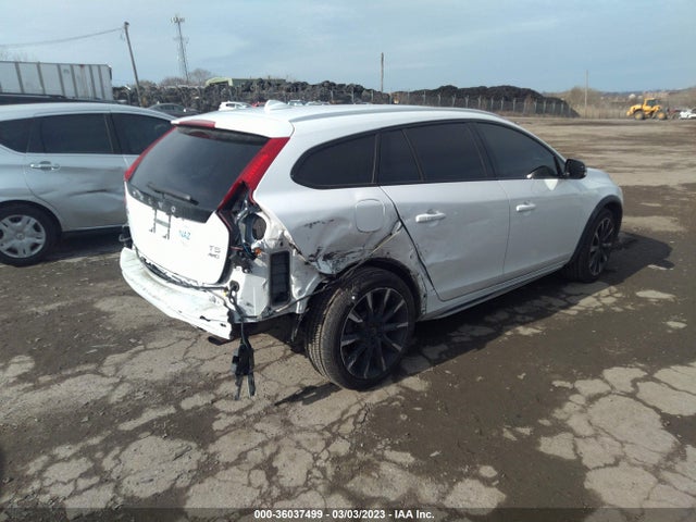 2016 Volvo V60, VIN: YV4612HM7G1004901