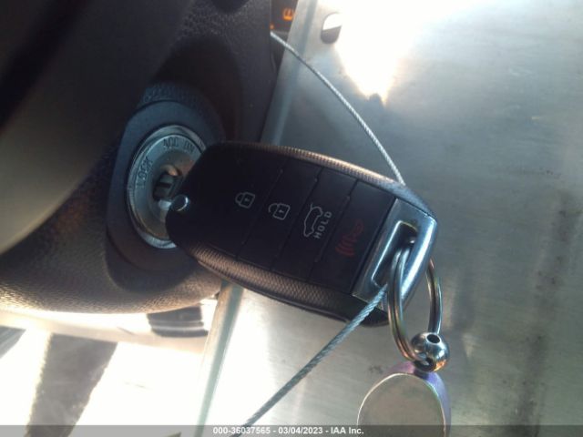 KNDJP3A51E7016069 KIA SOUL +