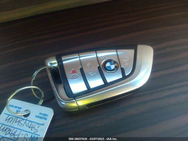 WBAJA5C3XHG895243 BMW 5 Series 530i
