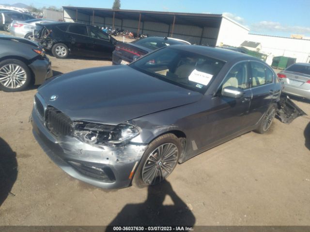 WBAJA5C3XHG895243 BMW 5 Series 530i