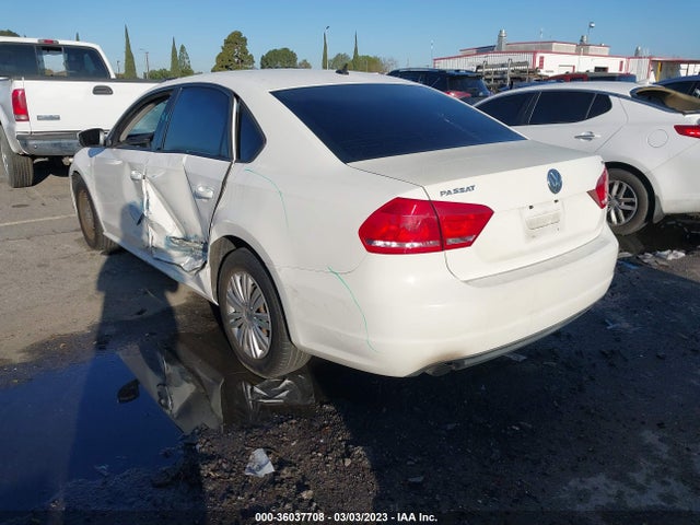 Volkswagen PASSAT S 2014 1VWAT7A38EC044313 Image 3