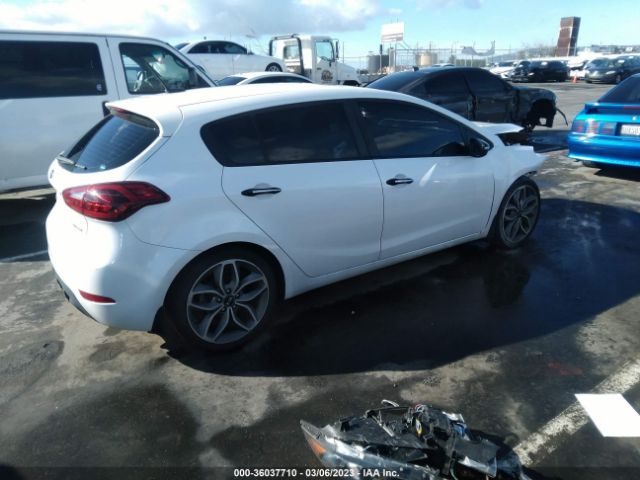 KNAFZ5A34G5590056 KIA Forte 5-door Sx
