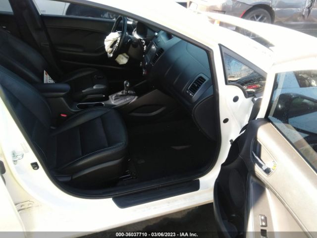 KNAFZ5A34G5590056 KIA Forte 5-door Sx