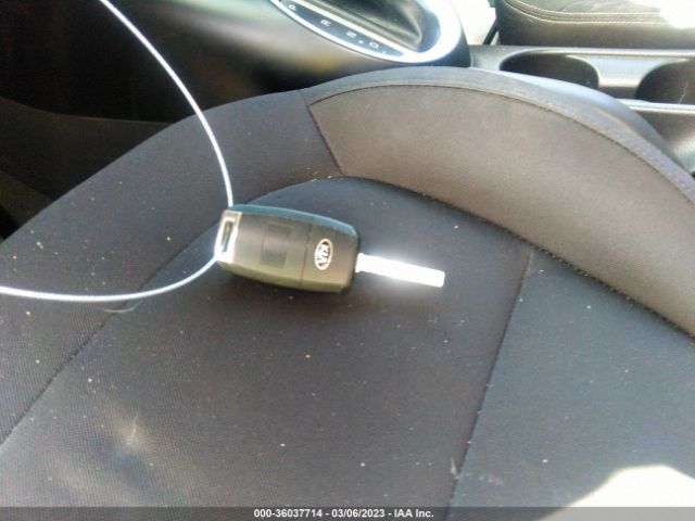 KNDJN2A26G7274290 KIA Soul Base