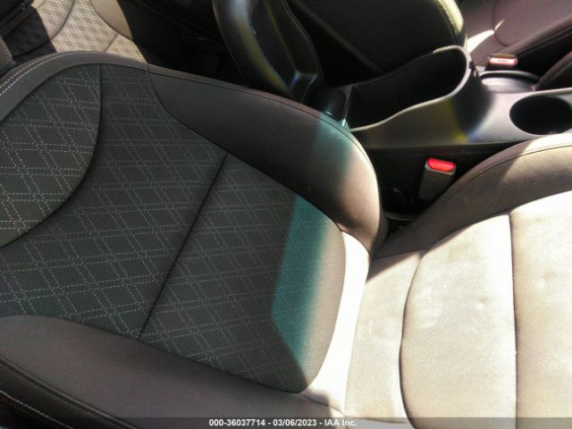 KNDJN2A26G7274290 KIA Soul Base
