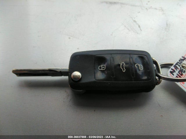 1VWAT7A30EC073918 Volkswagen PASSAT S