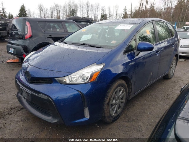 Toyota Prius V Two/five/three/four 2015 JTDZN3EU3FJ021210 Image 2