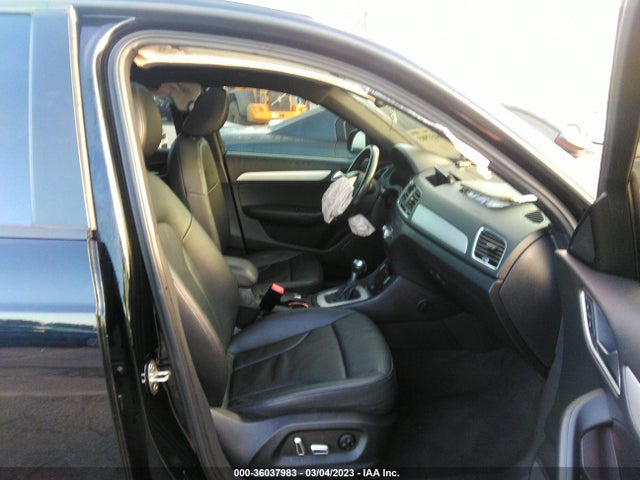 WA1BCCFS2HR008340 Audi Q3 PREMIUM