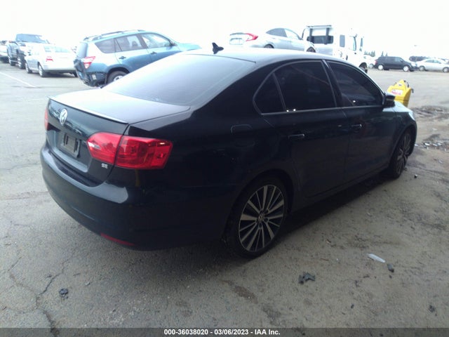 3VWD17AJ1EM292015 Volkswagen Jetta Sedan Se