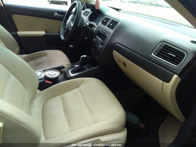 3VWD17AJ1EM292015 Volkswagen Jetta Sedan Se