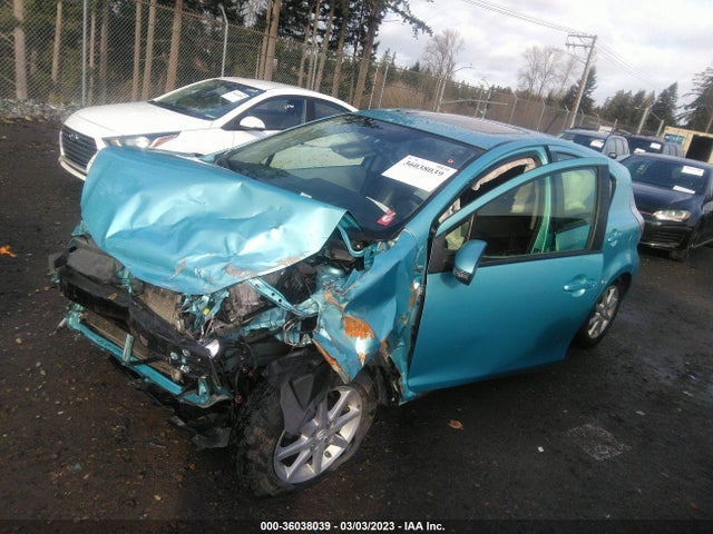 Toyota Prius C One/three/two/four 2014 JTDKDTB30E1067334 Image 2