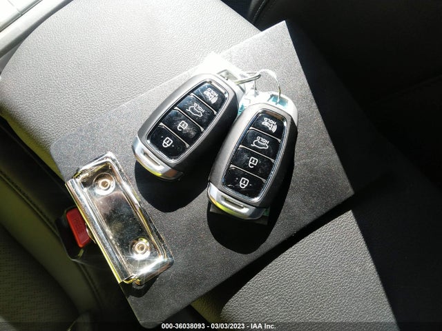 2021 Hyundai Kona, VIN: KM8K33AG4MU121931
