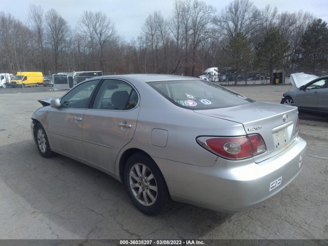 2002 LEXUS ES 300 VIN: JTHBF30G220022413