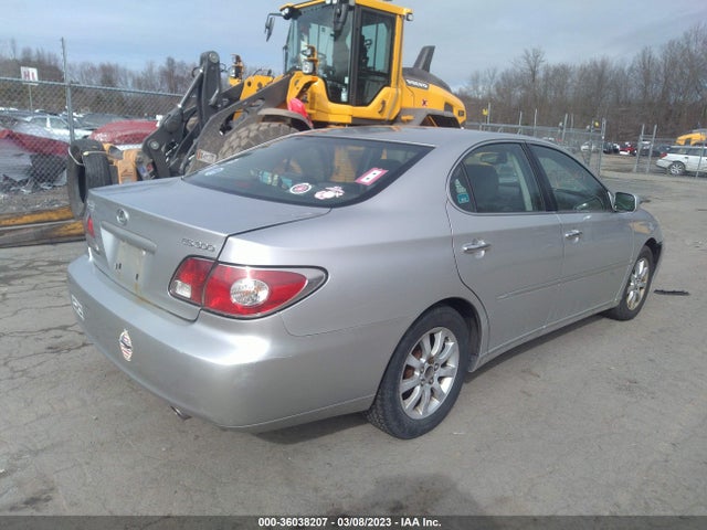 2002 LEXUS ES 300 VIN: JTHBF30G220022413