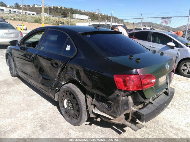 3VWD17AJXEM365933 Volkswagen Jetta Sedan Se