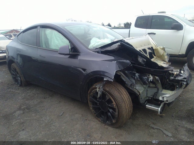 Tesla Model Y Long Range 2022 7SAYGDEE9NF385967 Image 1