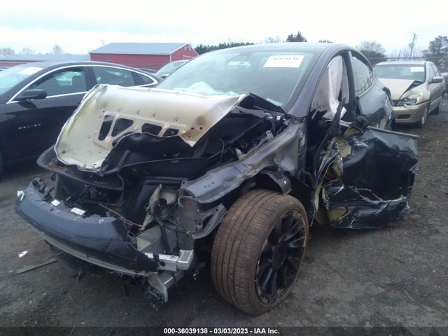 Tesla Model Y Long Range 2022 7SAYGDEE9NF385967 Image 8