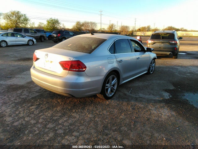 1VWBP7A37EC011828 Volkswagen Passat Se W/sunroof