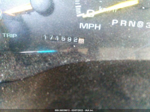 1GKEC16R6XJ779504 GMC Suburban