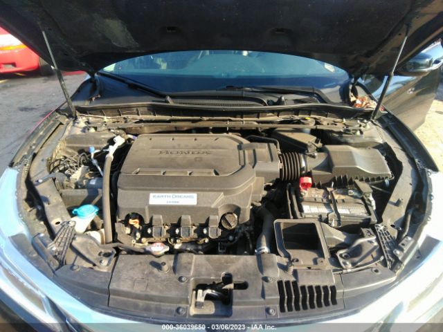 1HGCR3F99HA037937 Honda Accord Sedan Touring