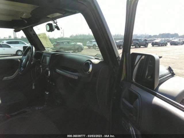 1C4BJWCG9FL688914 Jeep Wrangler Rubicon