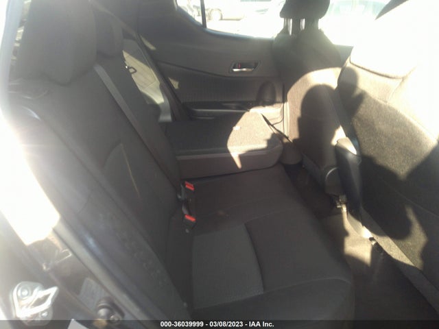 Toyota C-HR XLE 2018 JTNKHMBX5J1001669 Image 9
