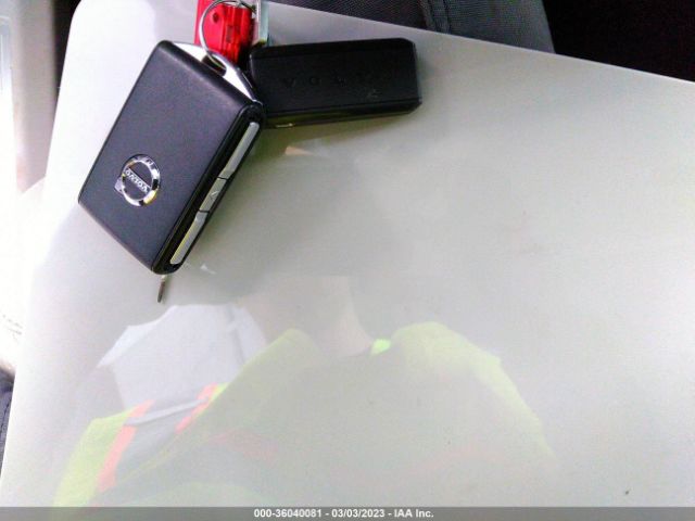 LYVA22RK2JB078931 Volvo Xc60 Momentum