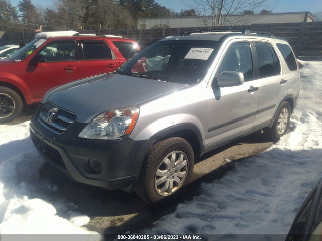 Honda CR-V 2005 SHSRD78835U323247 Image 2