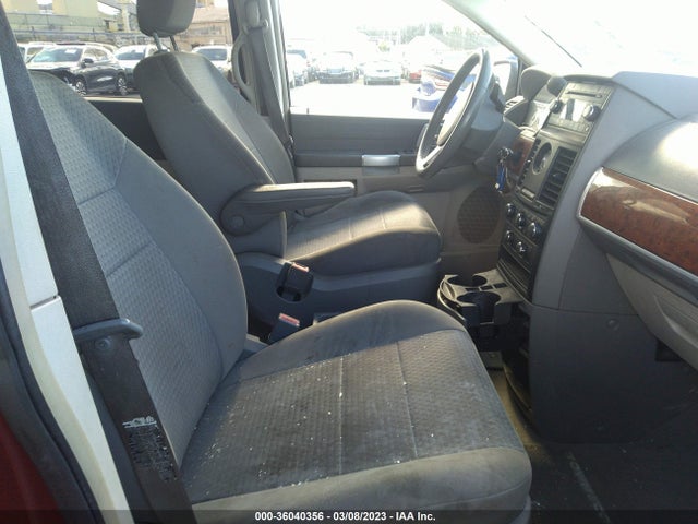 2A8HR54P28R750698 Chrysler Town & Country Touring