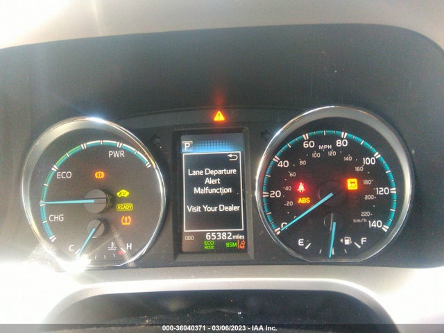 2016 Toyota RAV4, VIN: JTMRJREV2GD039933