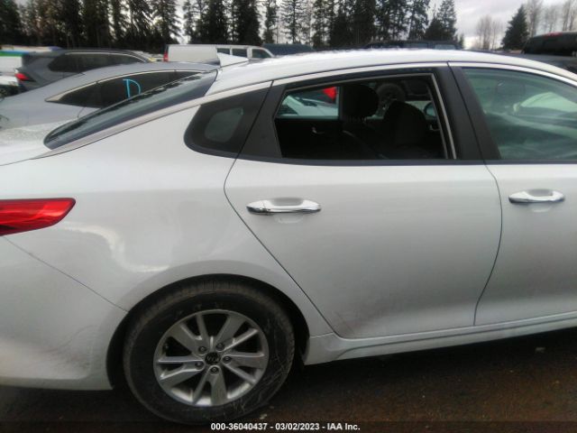 5XXGT4L38JG200756 KIA Optima Lx