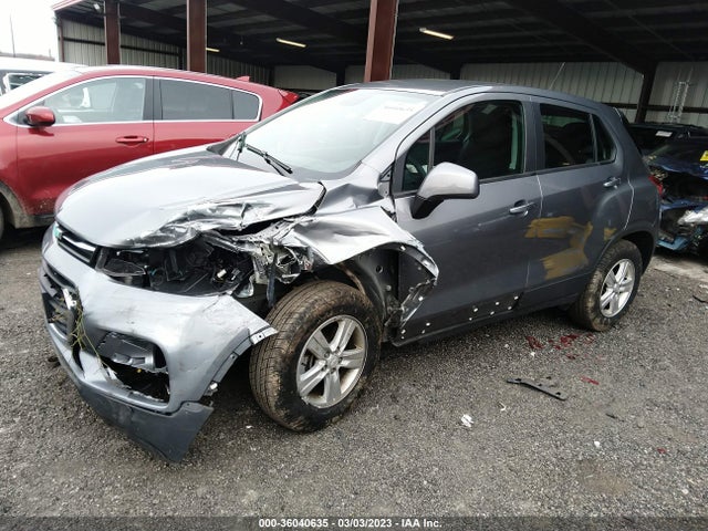 Chevrolet TRAX LS 2020 3GNCJKSB0LL229779 Image 2