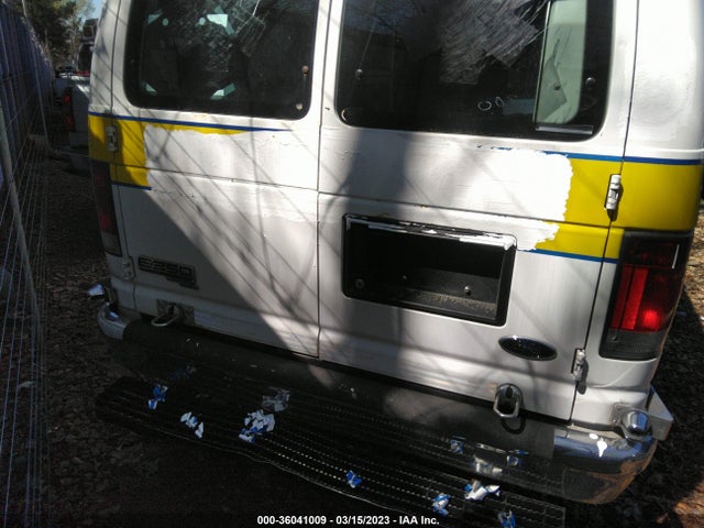 2011 FORD ECONOLINE CARGO VAN COMMERCIAL/RECREATIONAL VIN: 1FDSS3EL2BDA38702