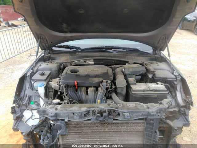 KIA Optima Lx 2018 5XXGT4L38JG216679 Image 10