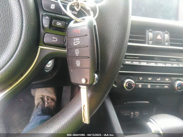 KIA Optima Lx 2018 5XXGT4L38JG216679 Image 11