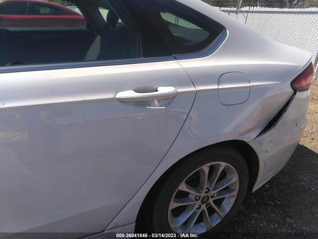 3FA6P0LU4KR182685 Ford Fusion Hybrid Se