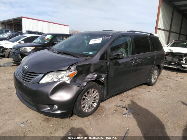 Toyota Sienna Xle Auto Access 2017 5TDYZ3DC8HS841961 Image 2