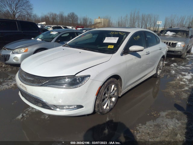 Chrysler 200 C 2015 1C3CCCCBXFN511556 Image 2