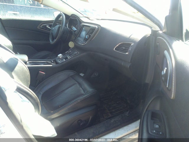 Chrysler 200 C 2015 1C3CCCCBXFN511556 Image 6