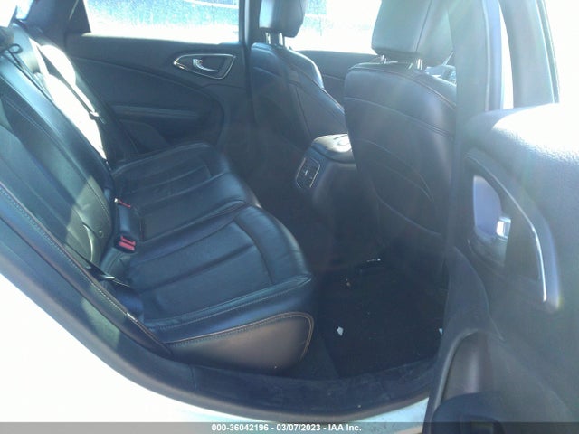 Chrysler 200 C 2015 1C3CCCCBXFN511556 Image 9