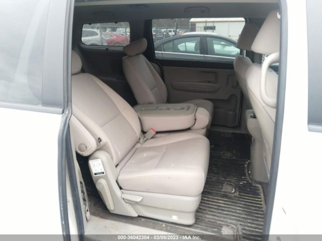 KNDMB5C10G6195523 KIA SEDONA LX
