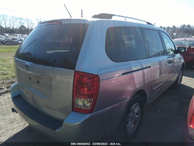 KNDMG4C79B6382879 KIA SEDONA LX