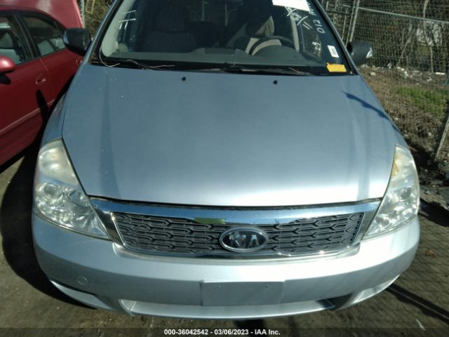KNDMG4C79B6382879 KIA SEDONA LX
