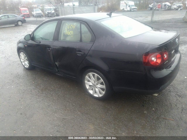 2010 VOLKSWAGEN JETTA SEDAN WOLFSBURG VIN: 3VWRA7AJ4AM103065