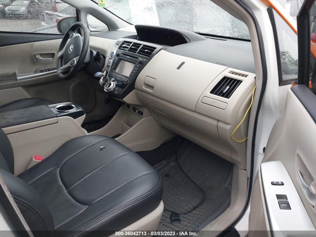 Toyota Prius V Two/three/five 2014 JTDZN3EU0E3356377 Image 6