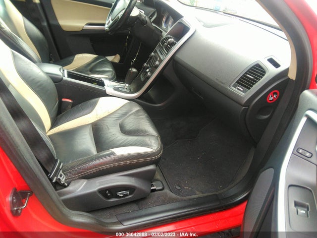 Volvo XC60 2011 YV4902DZ1B2205231 Image 6