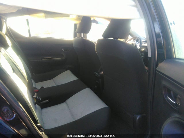 Toyota Prius C One/two/three/four 2015 JTDKDTB34F1109697 Image 9