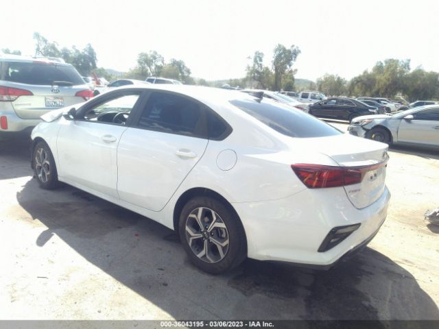 3KPF24AD7ME403256 KIA Forte Lxs